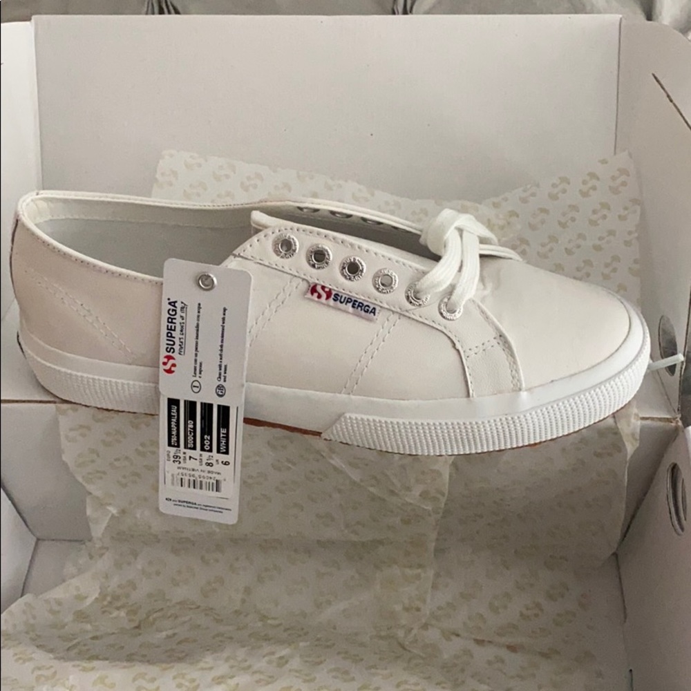 Superga leather sneaker NWT